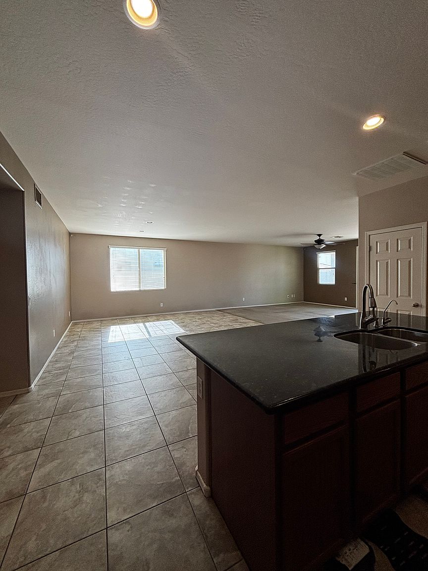 2298 W Angel Way photo 5