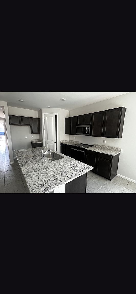 24558 W Hilton Ave photo 4