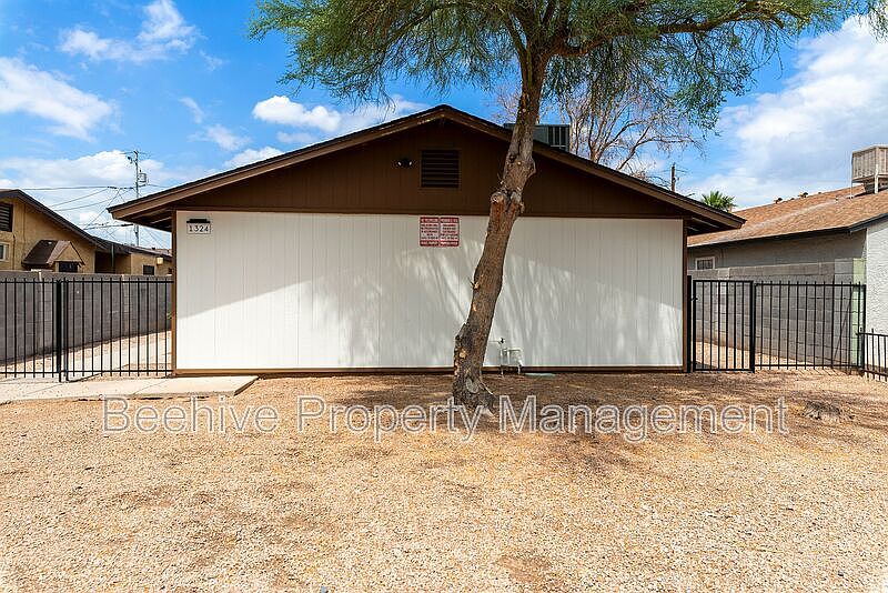 1324 E Taylor St Phoenix, AZ 85006 photo 4
