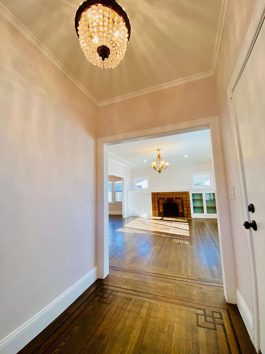 2488 Havenscourt Blvd photo 2