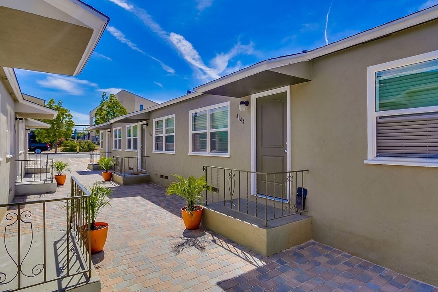 1 beds  1.0 baths photo 2