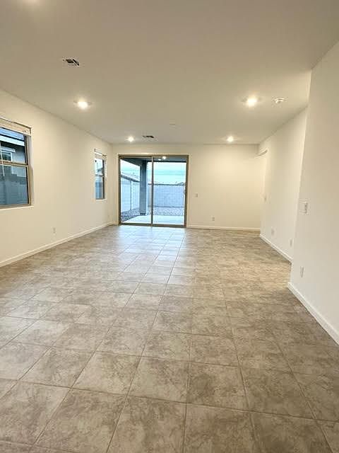 6828 W Milada Dr photo 4