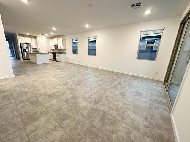 6828 W Milada Dr photo 5