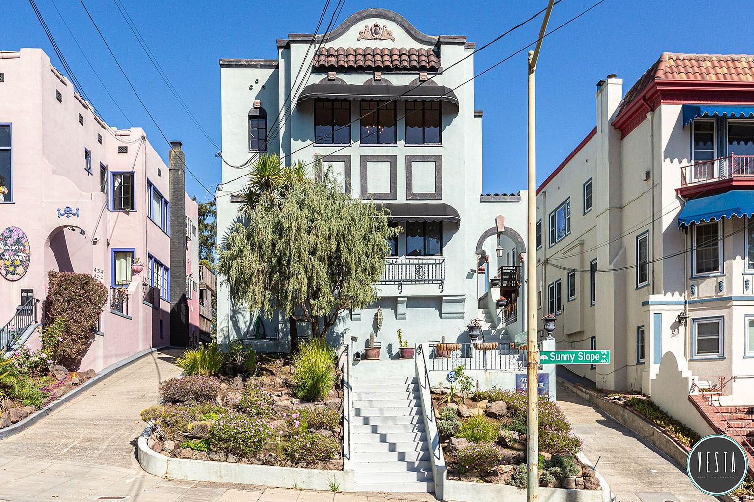 Duplexs on Sunnyslope Avenue · Oakland photo 4