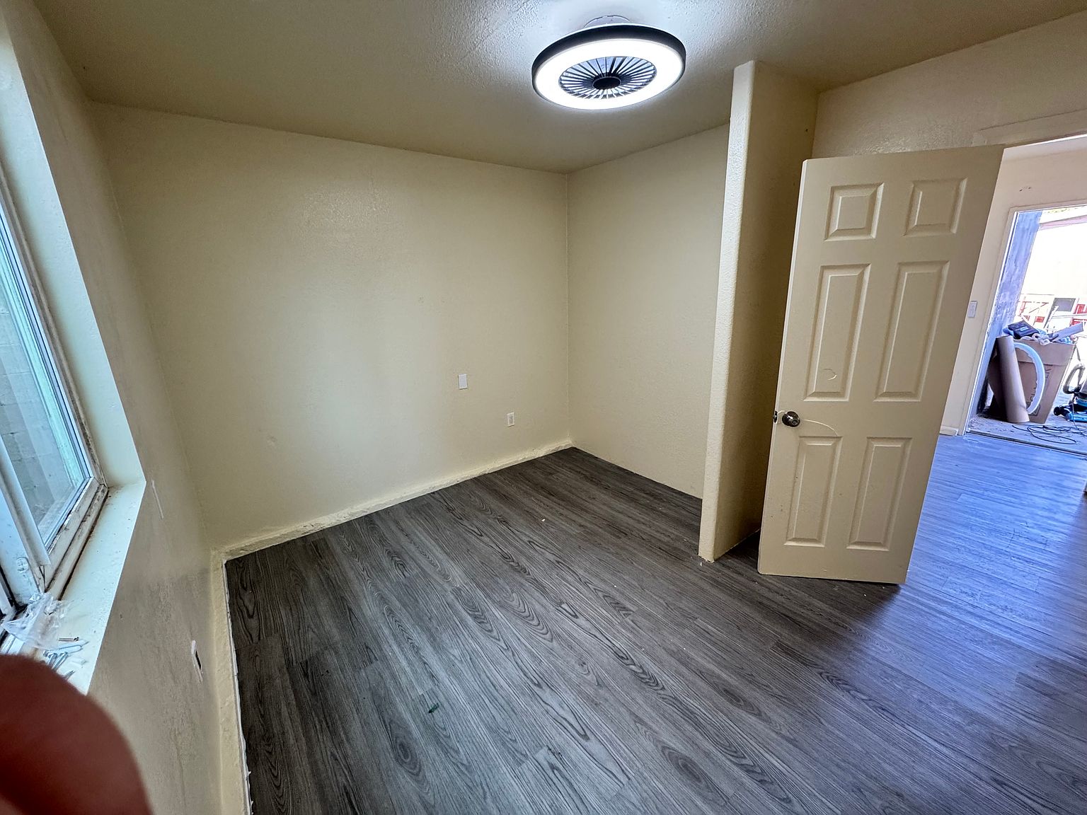 8136 Dodie St photo 5