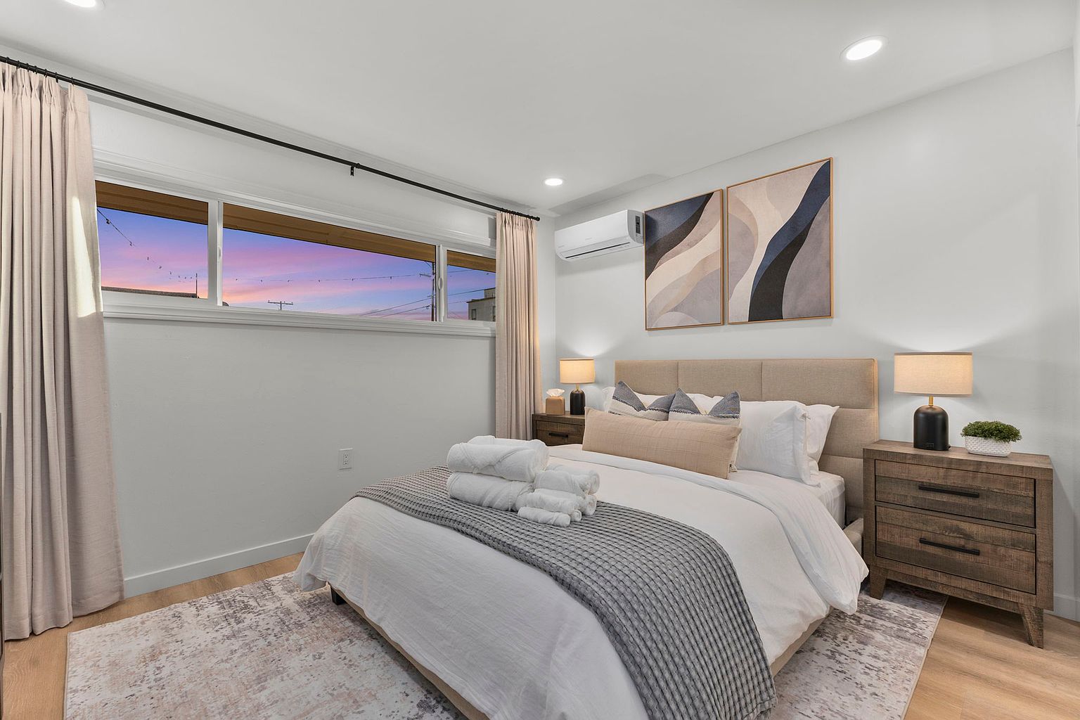 4440 Clairemont Dr photo 3