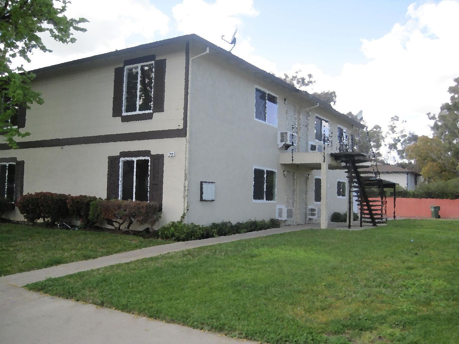 2104 Spanos St photo 3