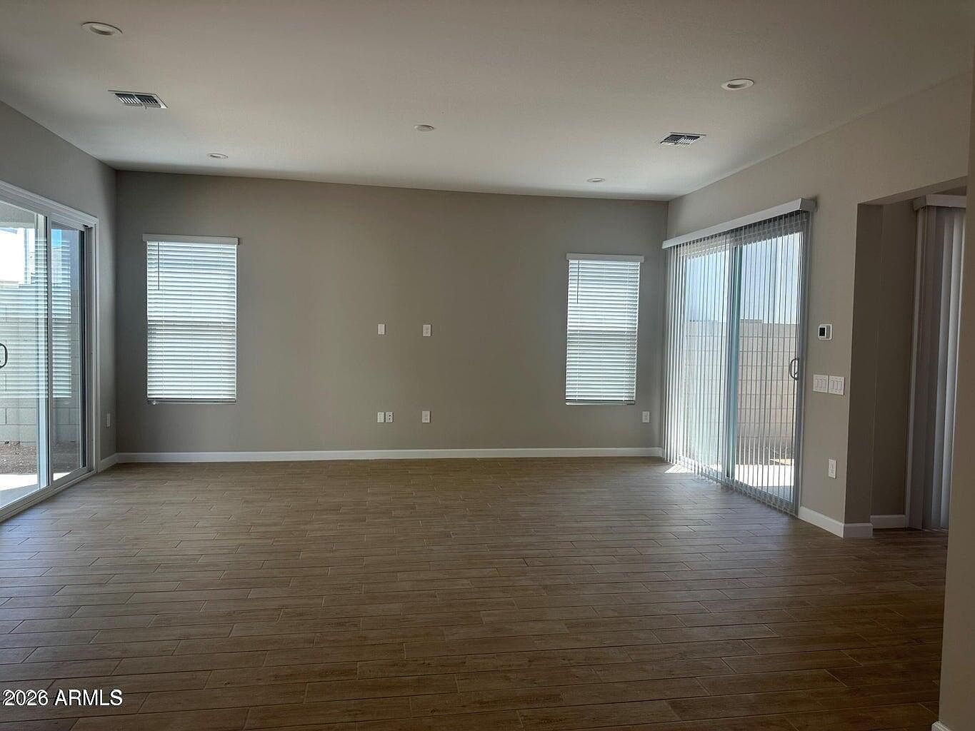 5124 E Coolbrook Ave photo 2