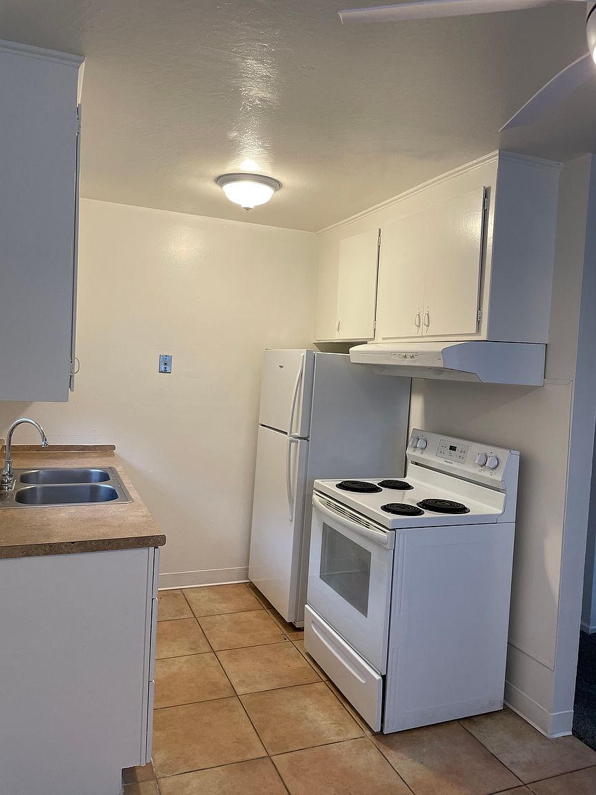 127 Denton Ct photo 2