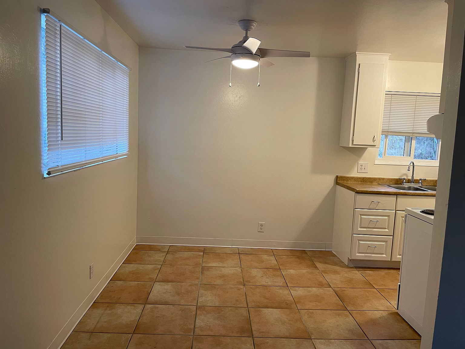 127 Denton Ct photo 3