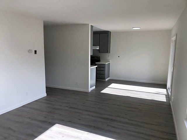 20224 Forest Ave photo 4