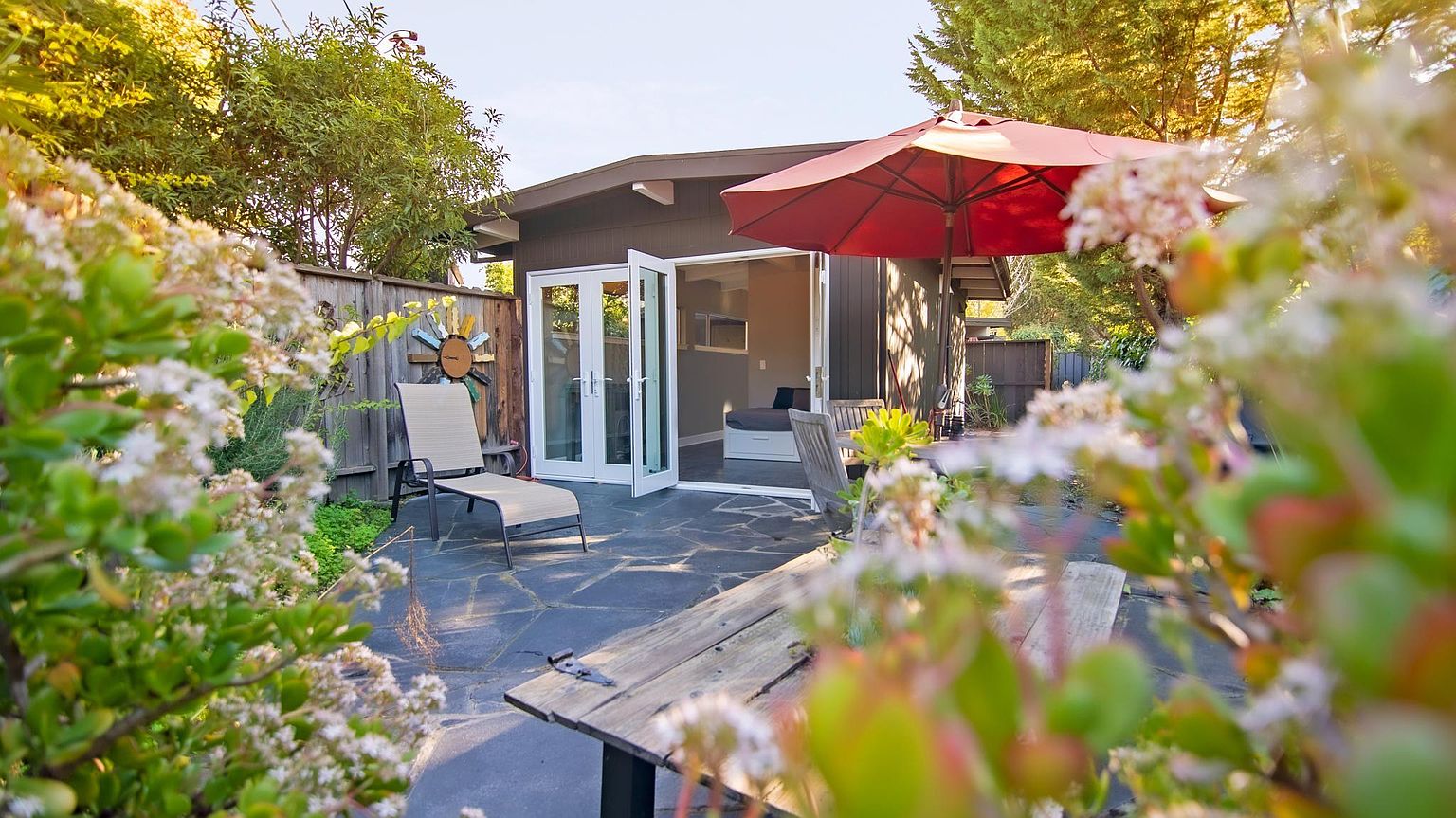 135A Greenmeadow Way photo 2