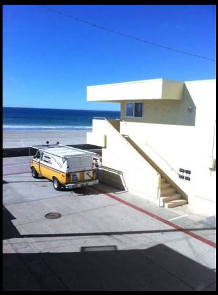 3990 Strandway photo 5