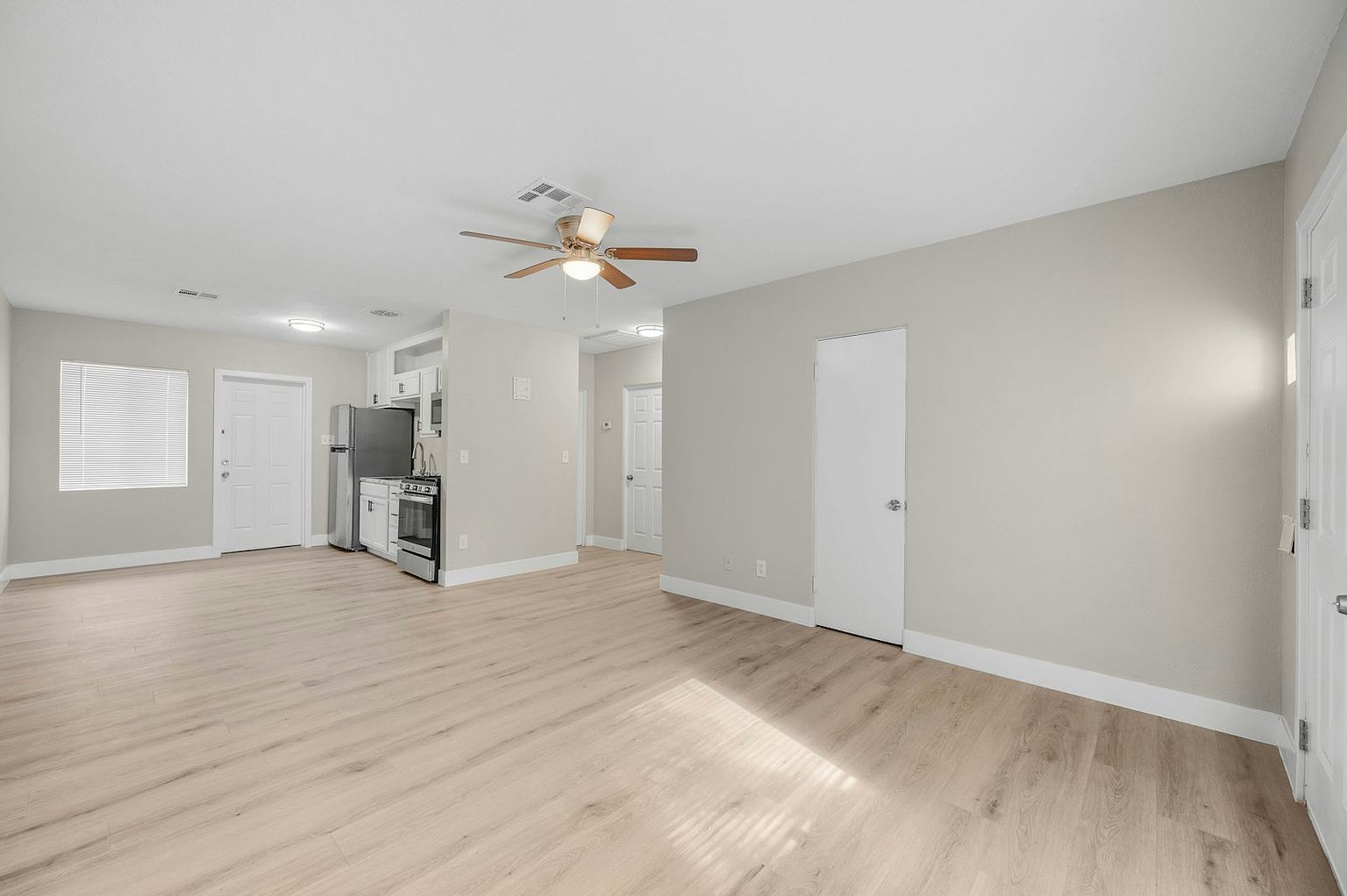 3836 N 15th Ave Phoenix, AZ 85015 photo 4
