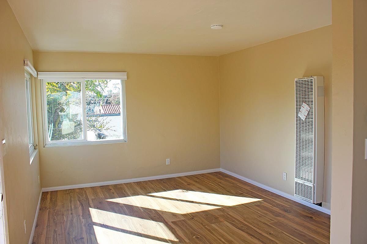 4772 Lotus St photo 5