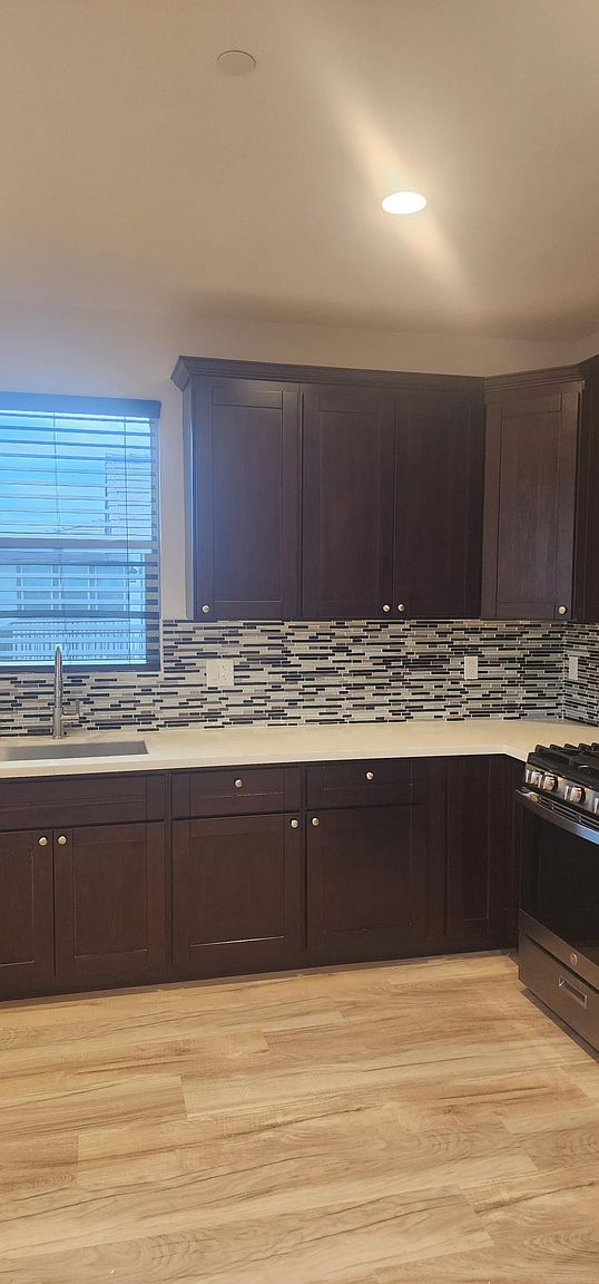 1432 S Bella Vita St photo 5