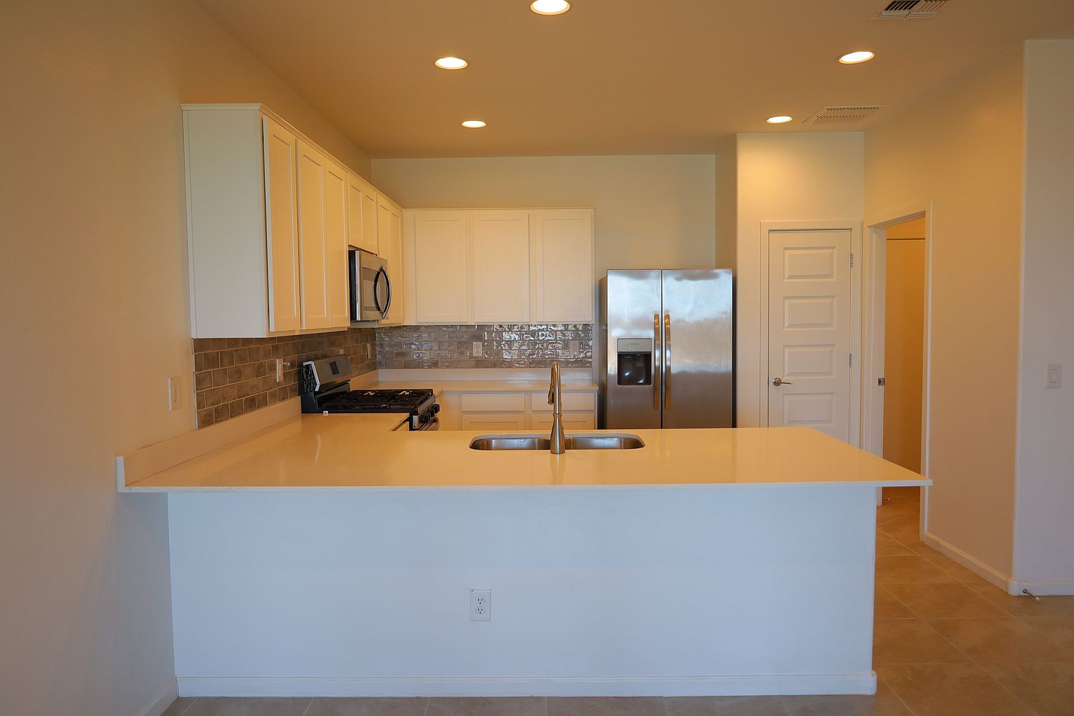 11036 W Atlantis Way photo 4