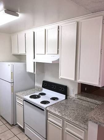 2617 Highland Ave photo 5