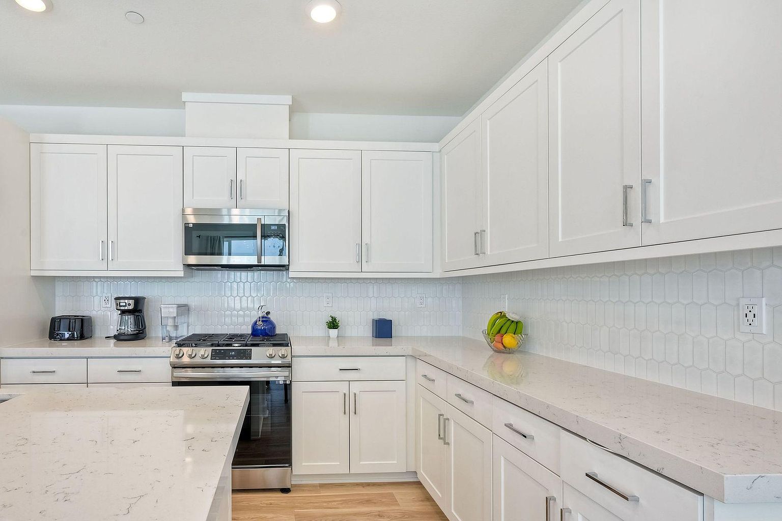 2301 Acara Cir photo 5