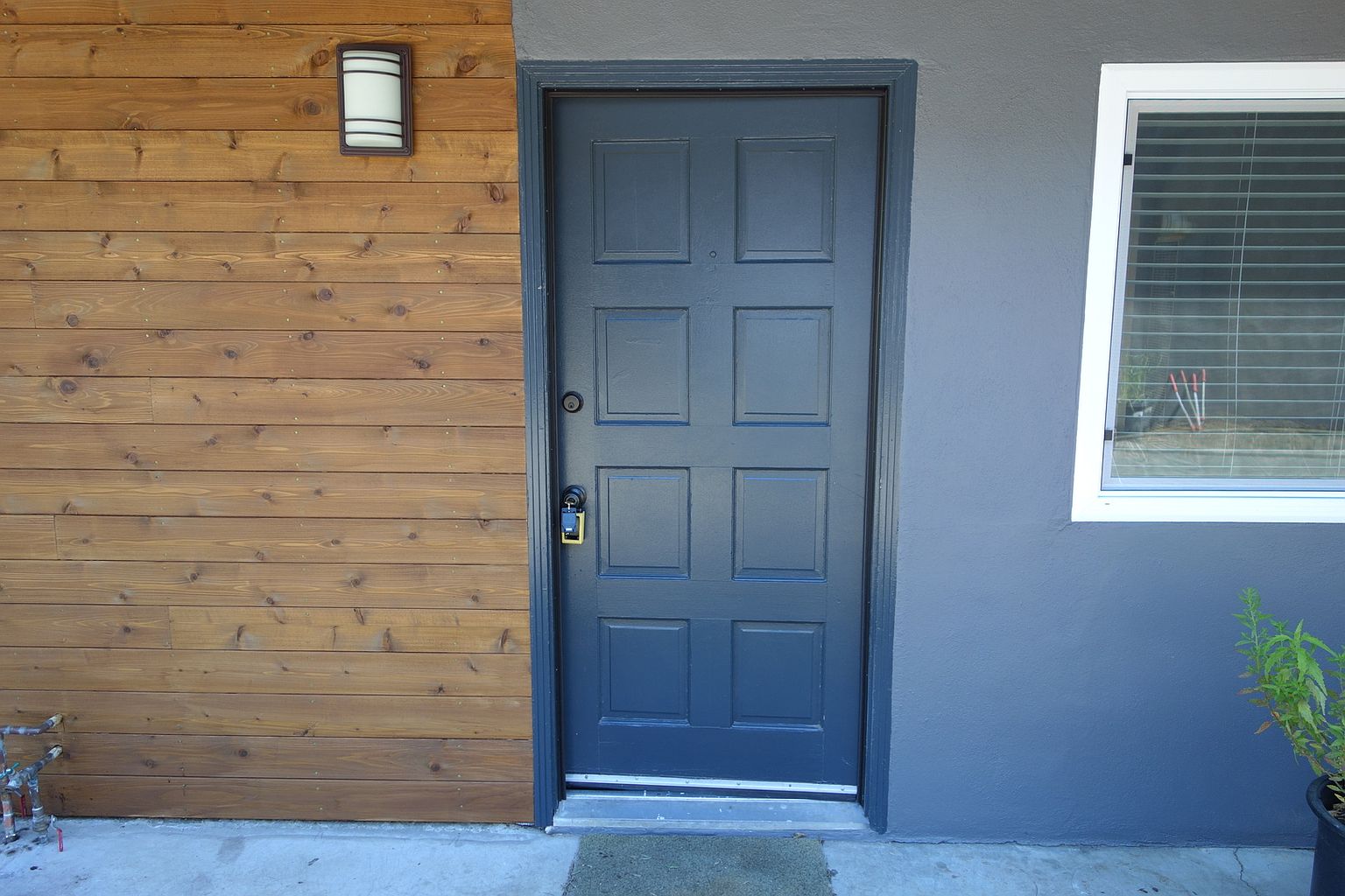 2 beds  1.5 baths (800 sqft) photo 3