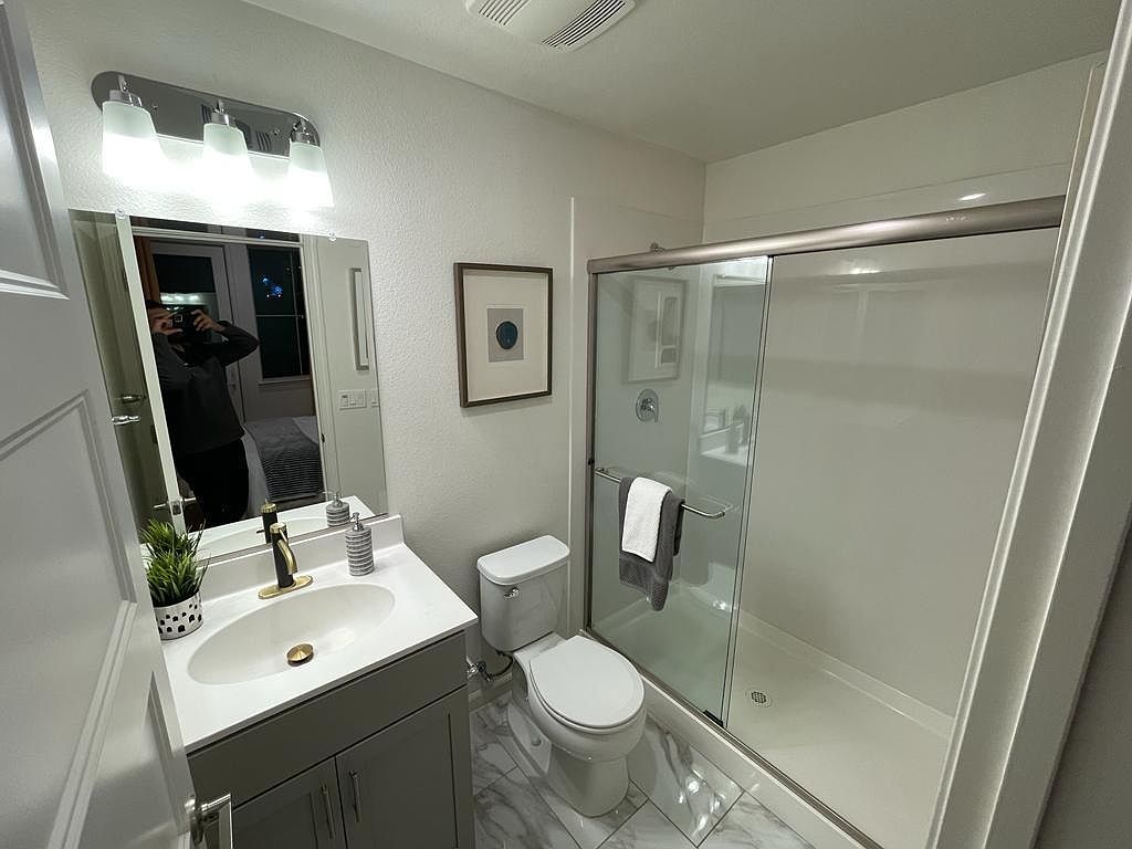 3055 Lina St photo 2