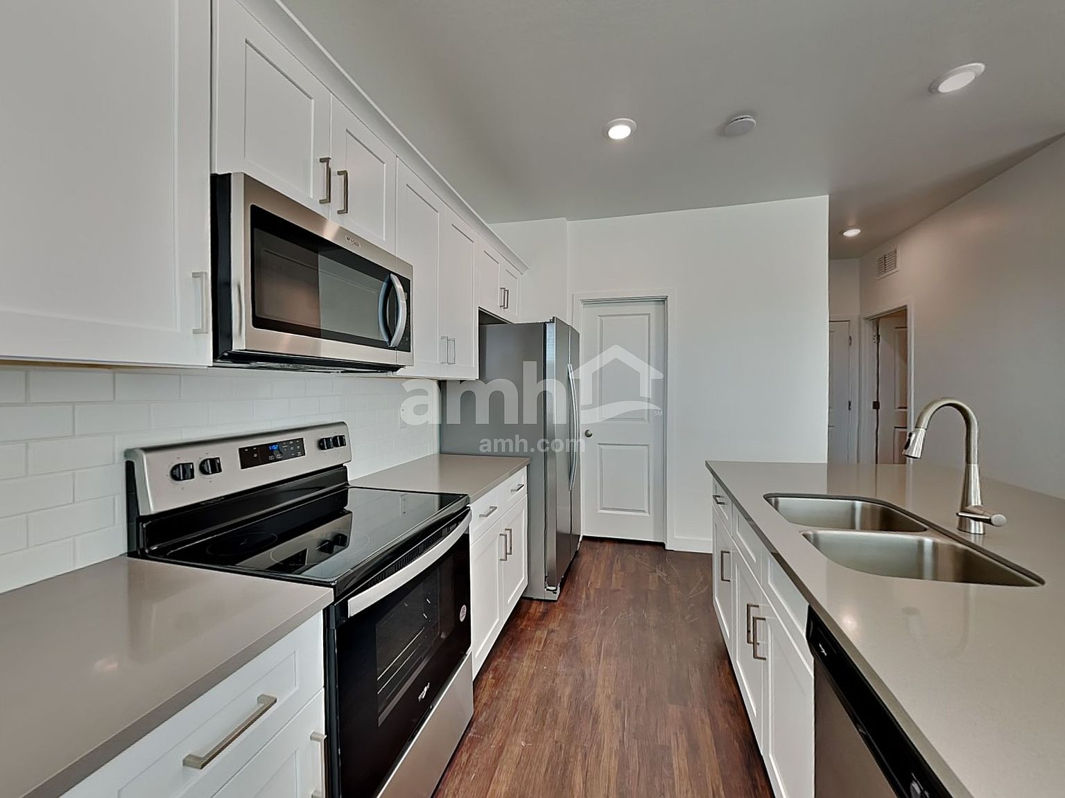 8319 W 21st Dr photo 4