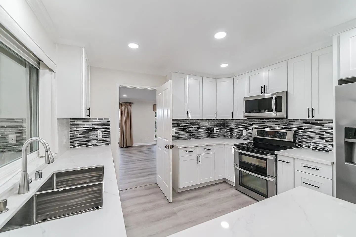 10308 Alpine Dr photo 5