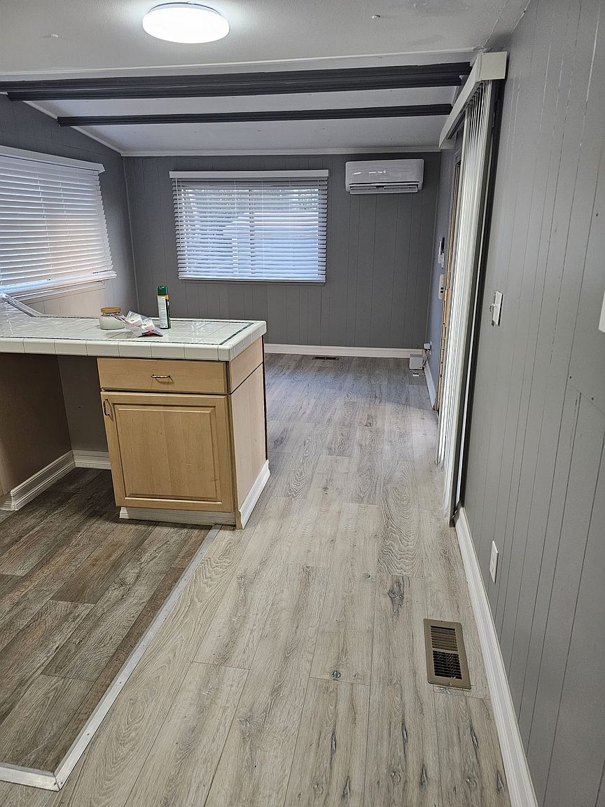 28162 Patterson Ave photo 4