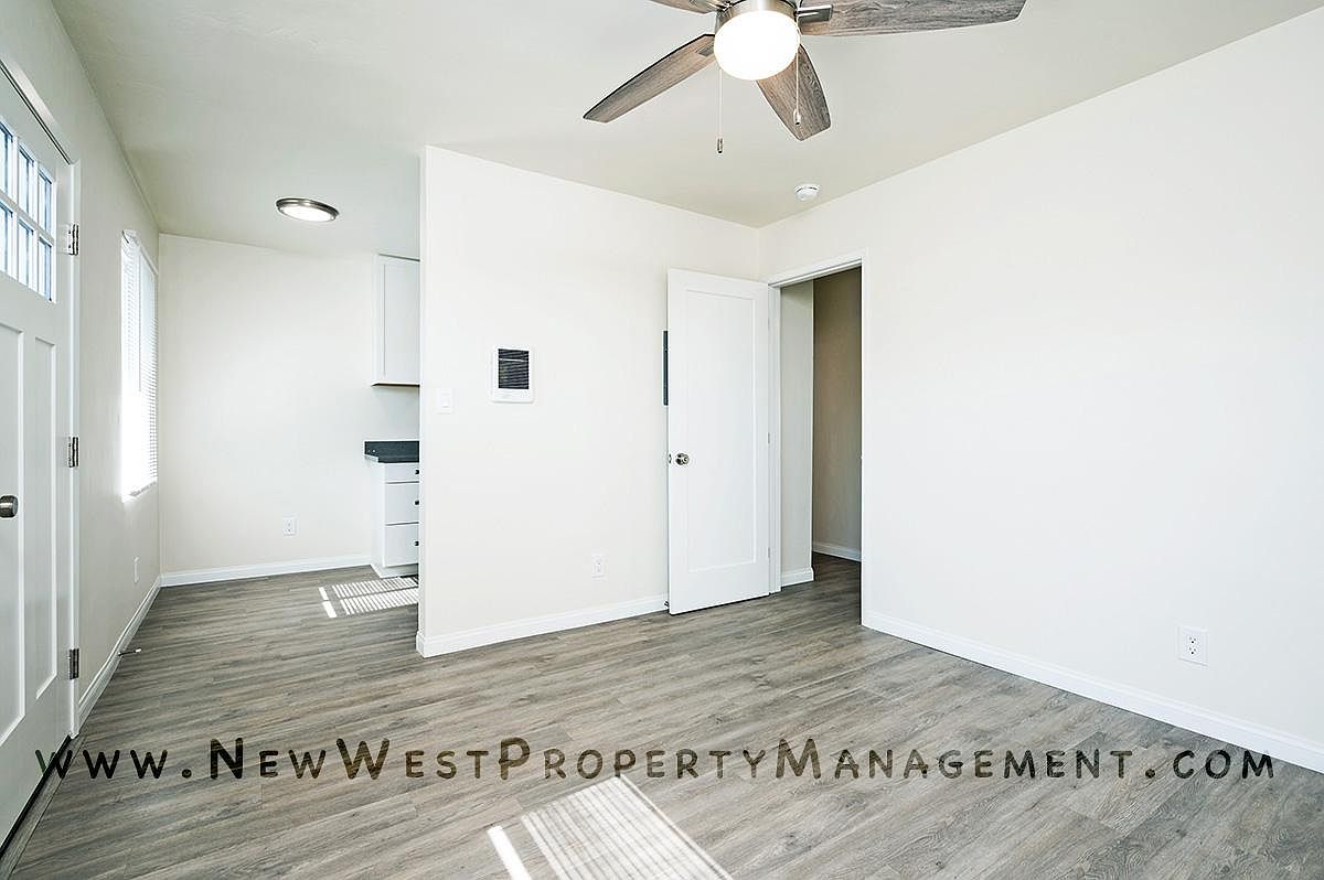 557 22nd St #1/2 photo 5