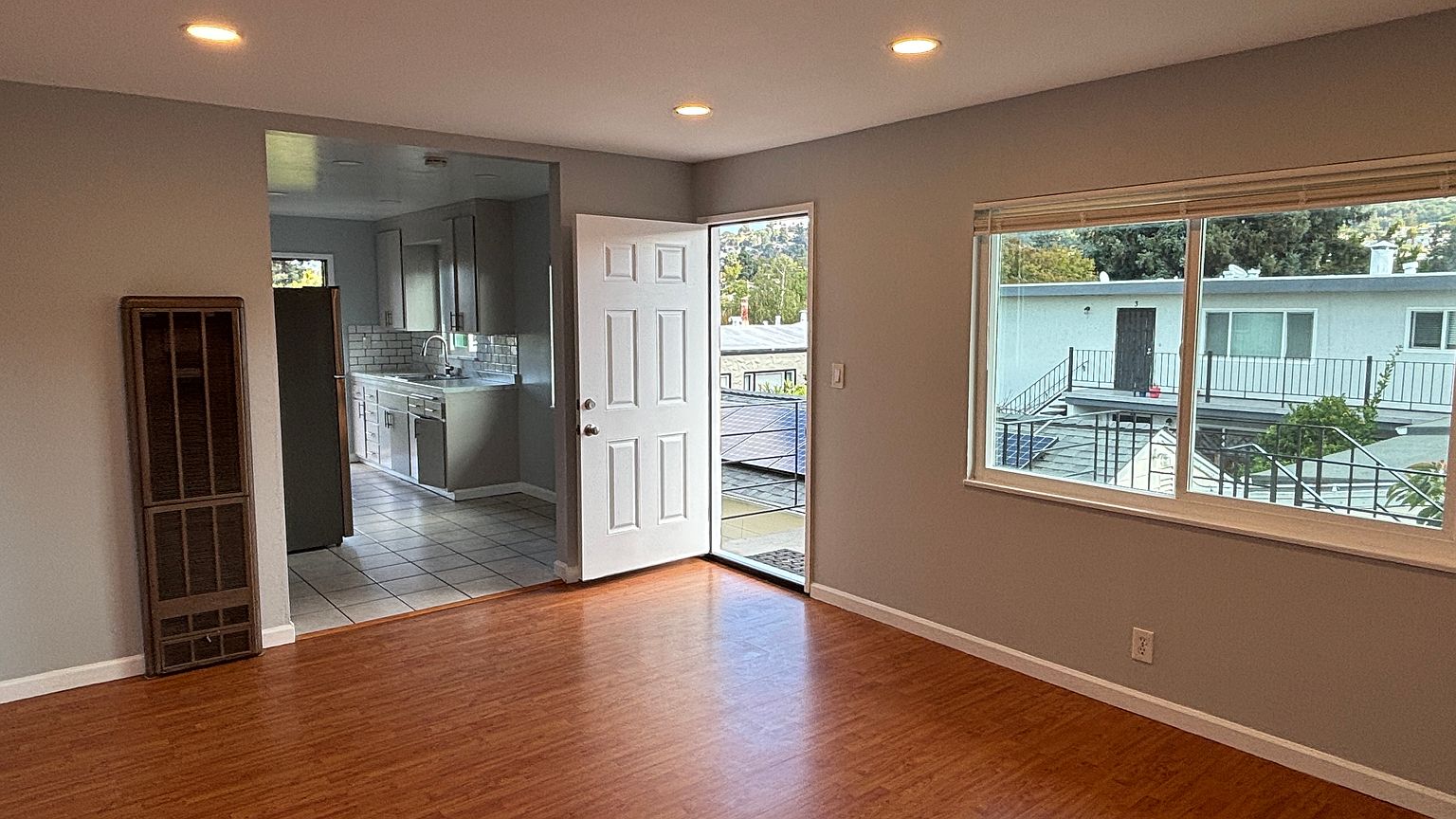 3631 Midvale Ave photo 5