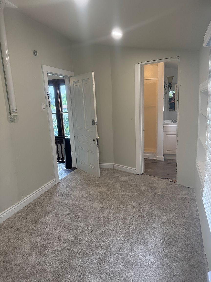 1205 Broadway photo 5