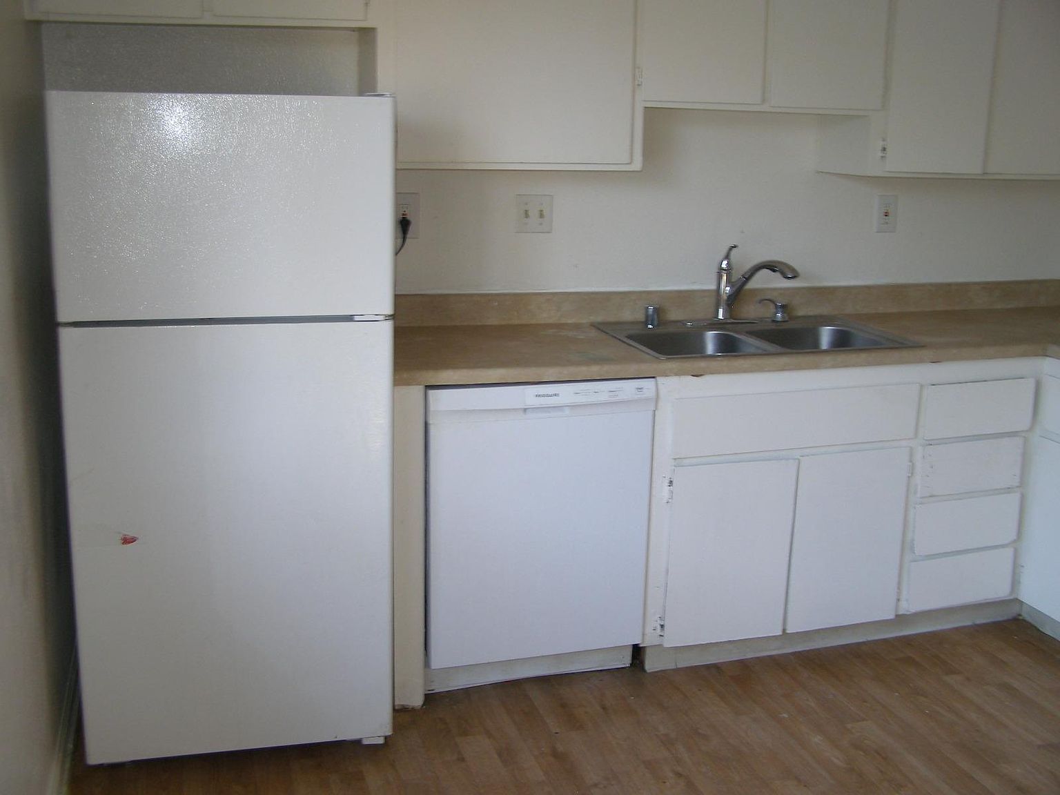 1620 Sycamore Dr photo 5