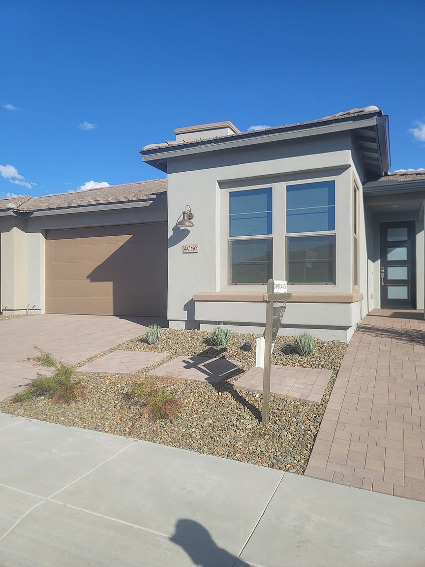 4086 Prairie Schooner Wickenburg, AZ 85390 photo 2