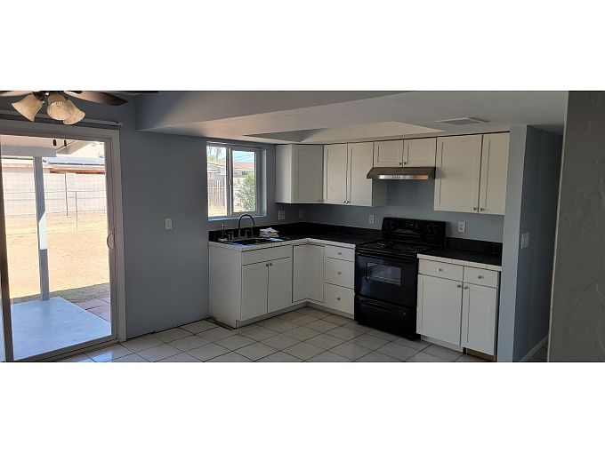 2230 E Birchwood photo 3