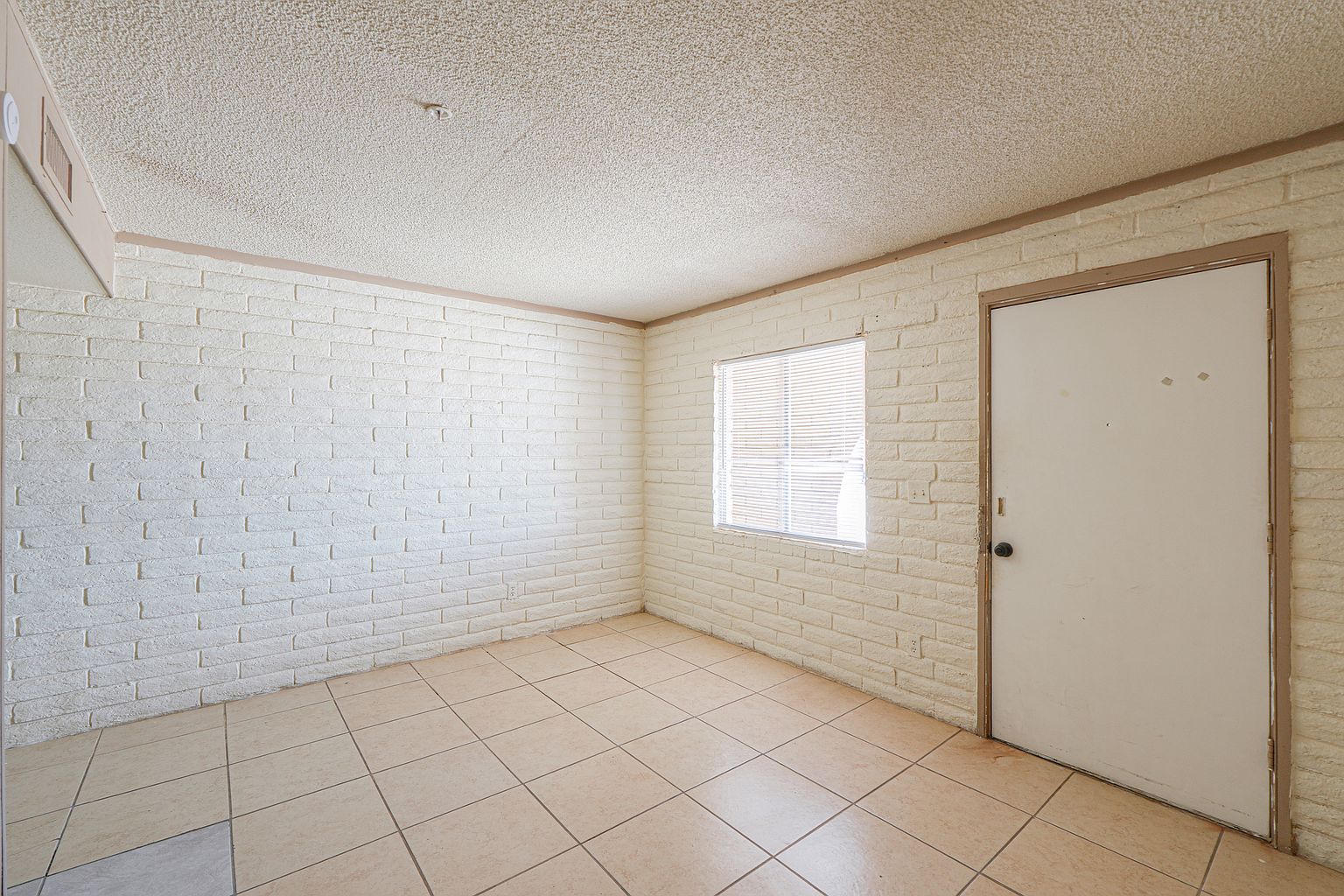 4215 N Granada Dr photo 5