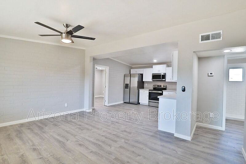 1538 E Pierce St Phoenix, AZ 85006 photo 2