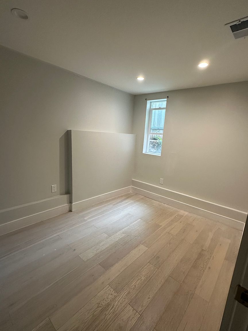 1454 20th Ave photo 4
