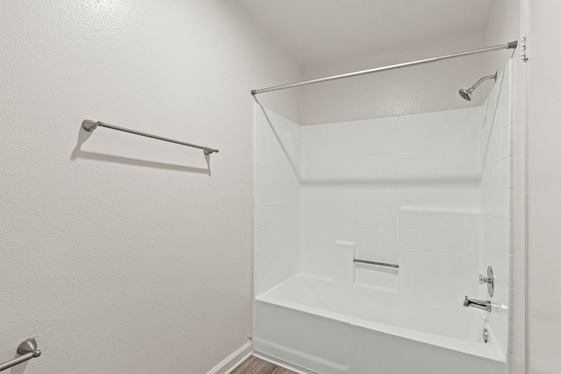 2 br / 2.0 ba, $2450 photo 5