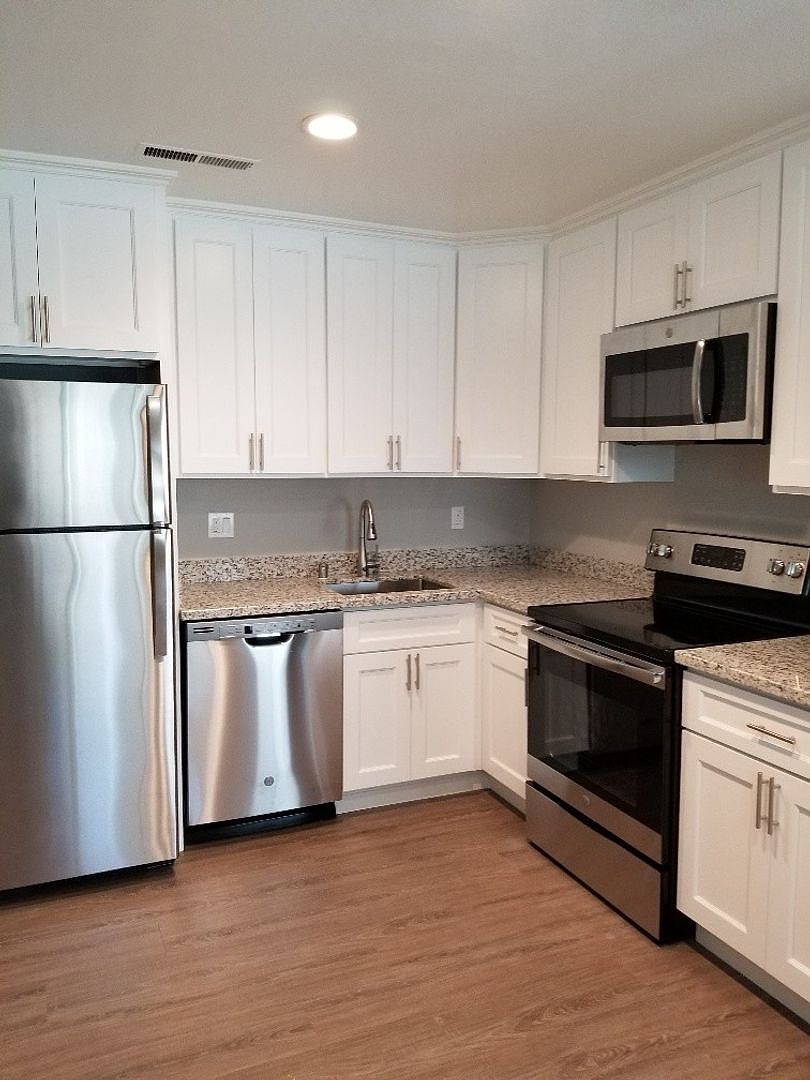 Phoenix Apartments photo 2