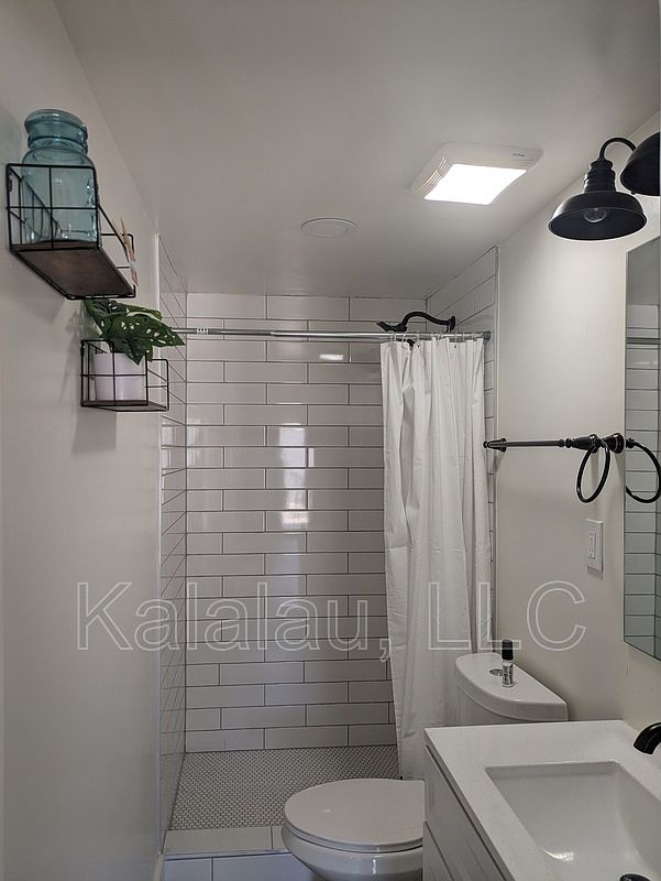 1049 E Weber Dr photo 3
