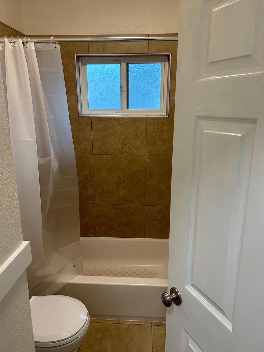 22441 Dole Way photo 5