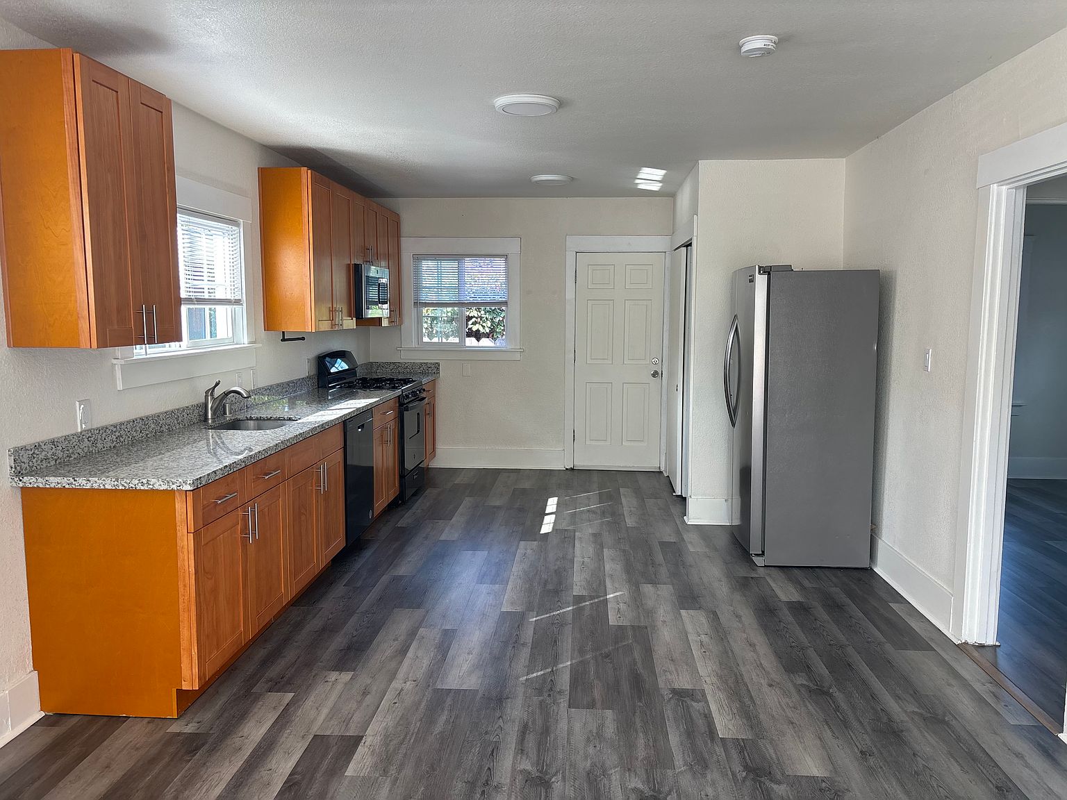 22441 Dole Way photo 2