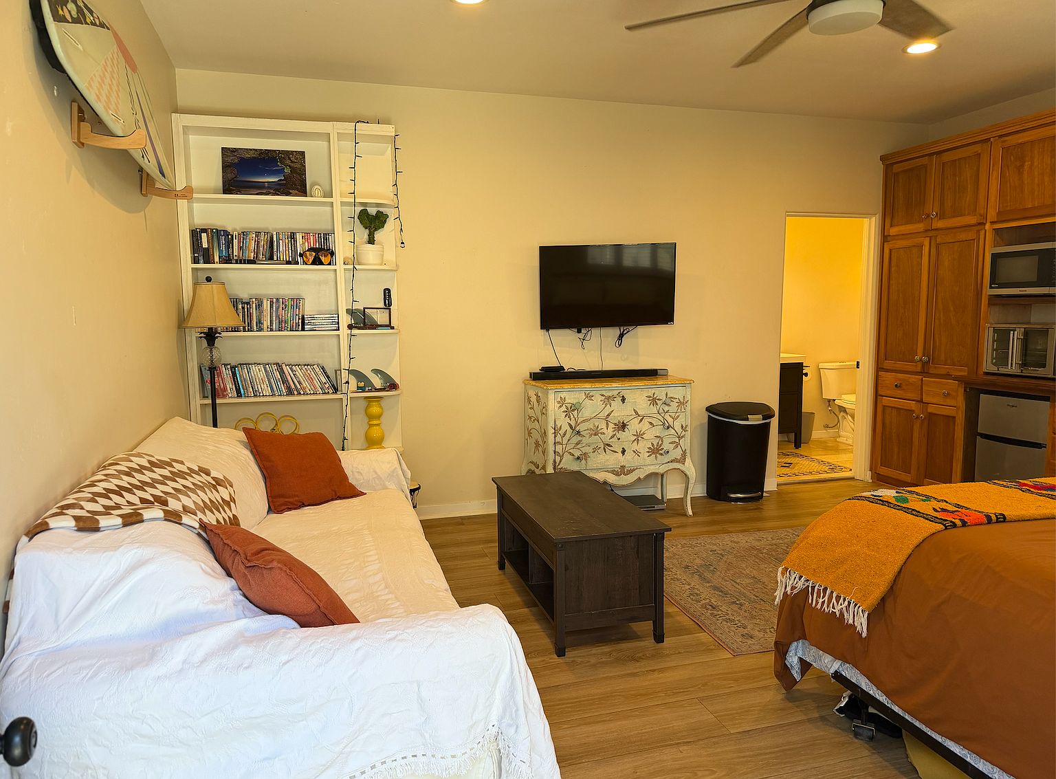 4664 Niagara Ave photo 5
