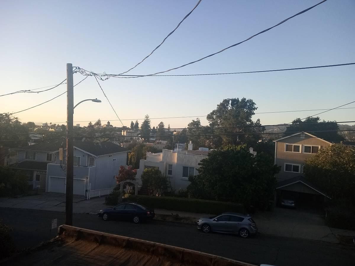 982 Bayview Ave photo 5