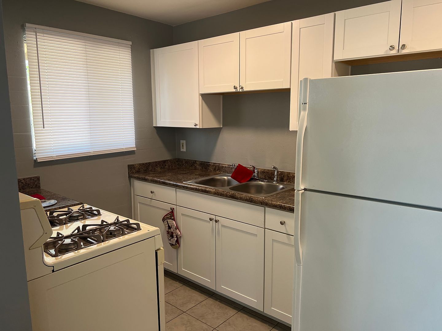 Kenneth Place photo 3