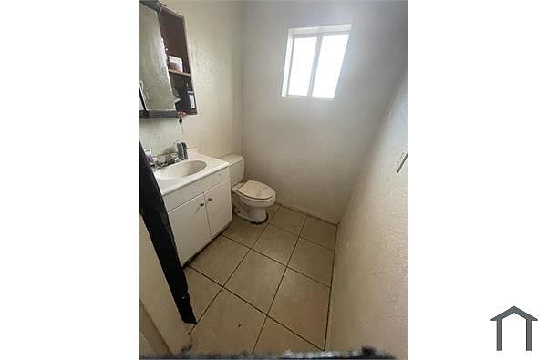 3750 W Latham St photo 3