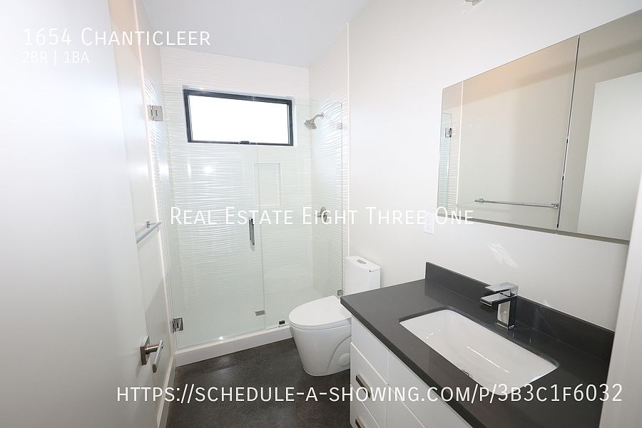 1654 Chanticleer Ave photo 3
