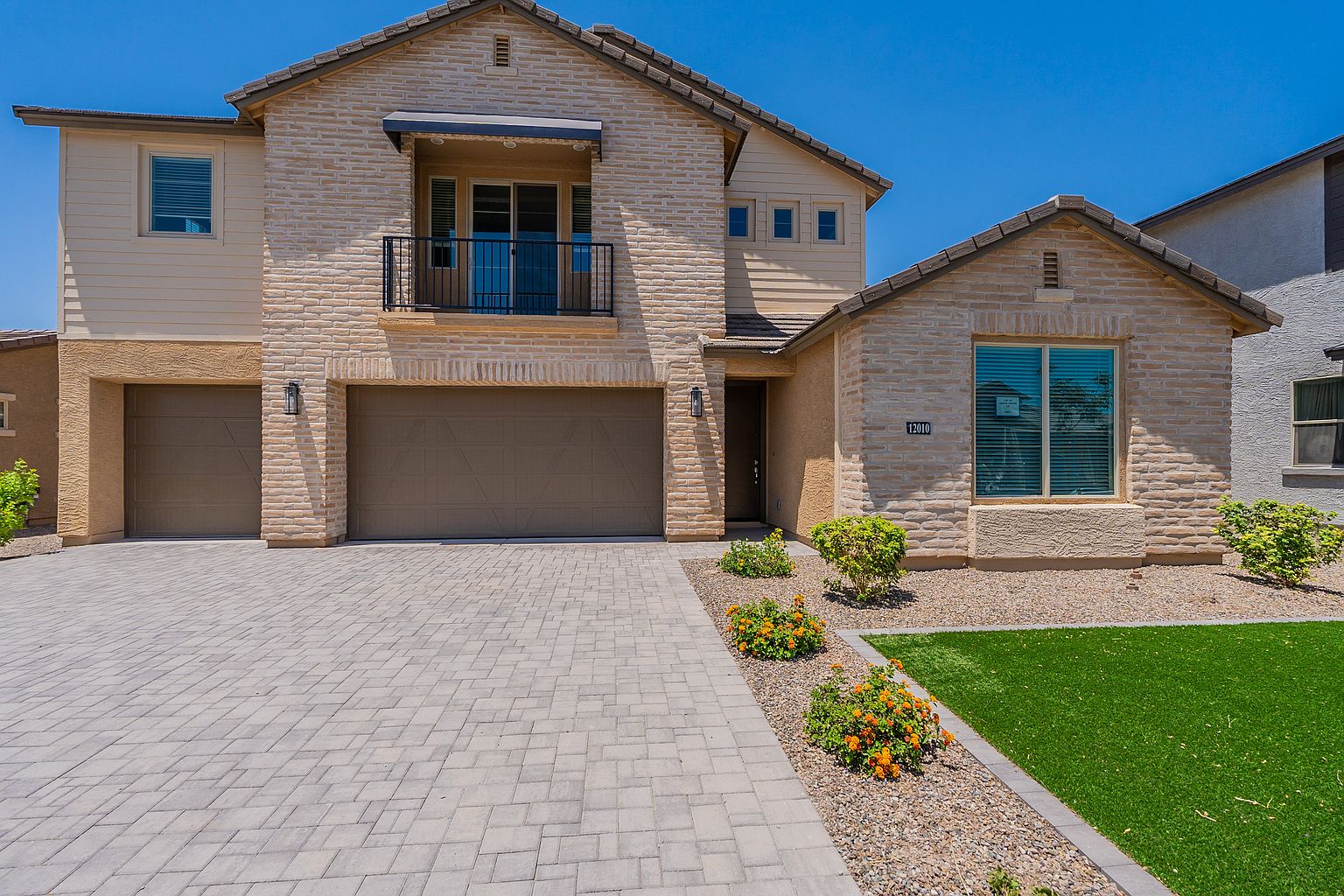 12010 W Luxton Ln photo 2
