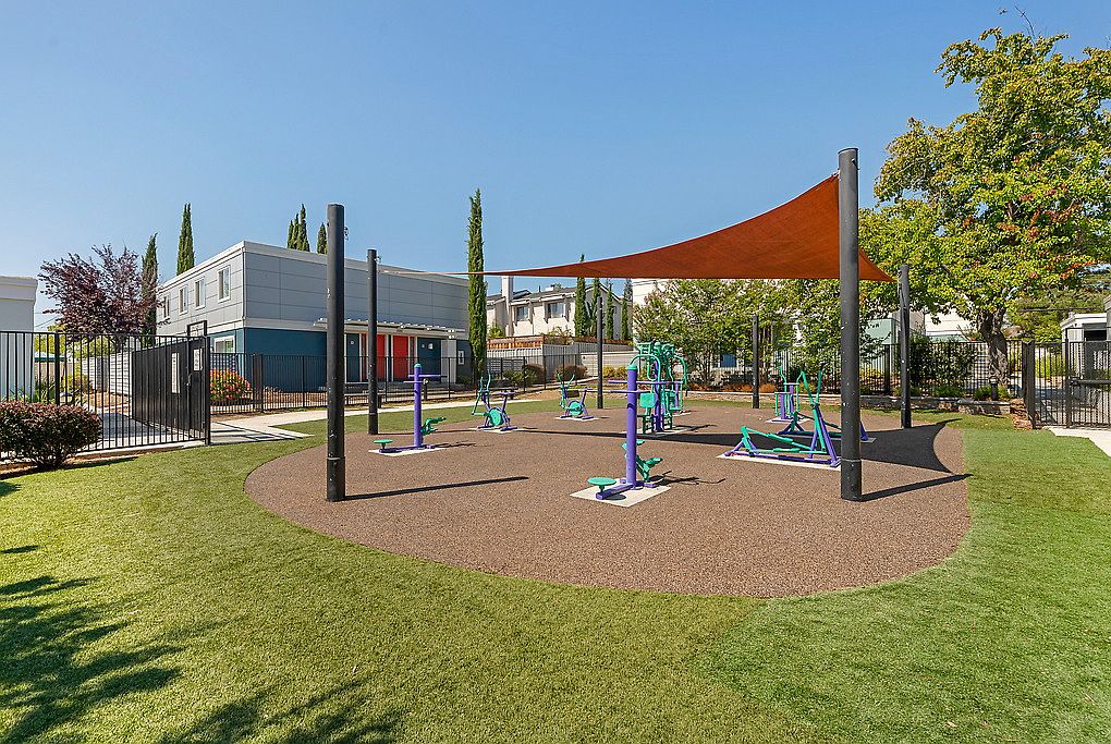 The Pointe at Cupertino photo 5