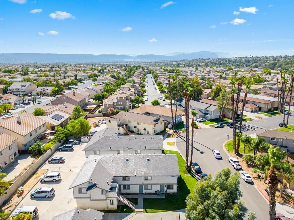 28611 Calle Del Lago photo 3